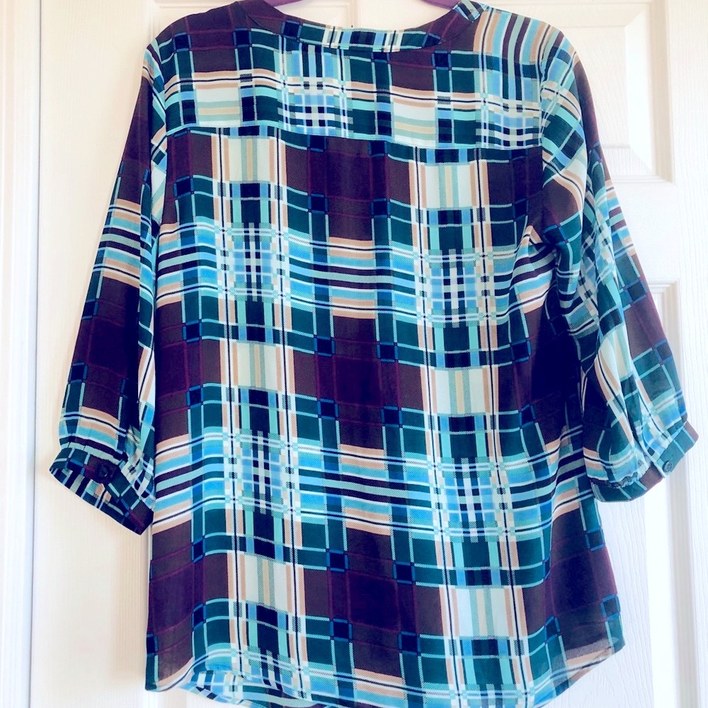 Patterned Blouse - Picture 3 of 3